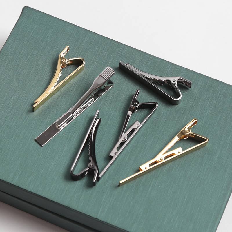 Tie Bar Clip - คลิปหนีบเนคไทสไตล์แฟชั่นสำหรับผู้ชาย สีเมทัลลิก ดีไซน์เรียบง่าย อุปกรณ์เสริมสำหรับเนคไท คลิปหนีบเนคไทสำหรับปกเสื้อผู้ชาย